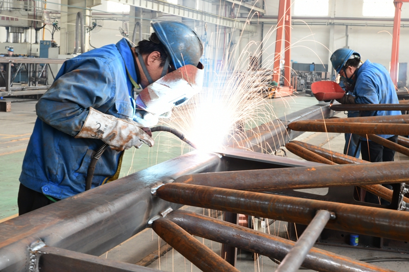 281709089990171194.jpeg 2021年5月七,陜建機股份舉辦為期6個月的“學黨史建功‘十四五’ 開新局奮進新征程”為主題的勞動競賽1_副本.jpg